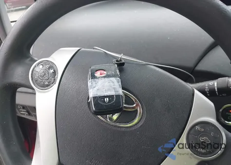 2010 Toyota Prius Ii z USA, uszkodzony, nr VIN JTDKN3DU6A0232953